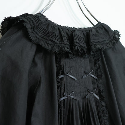 【美品】ピンクハウス★お花のモチーフ♪ふんわりローンブラウス 黒系 前開き サテンリボンも♪無地 z22169
