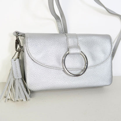 【美品】SALON de RUBAN サロン ド ルヴァン★機能美！たっぷりポケット ショルダークラッチ シルバー *ba341