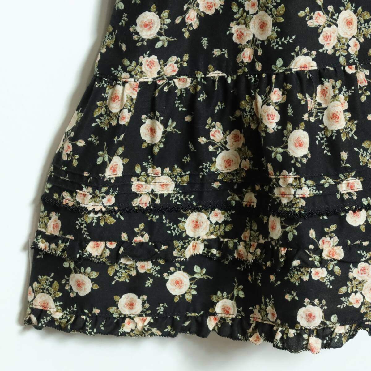 【美品】ピンクハウス★可愛い！ふんわりフリル　薔薇ptチュニックブラウス スクエアネック 黒系 ♪z.15690