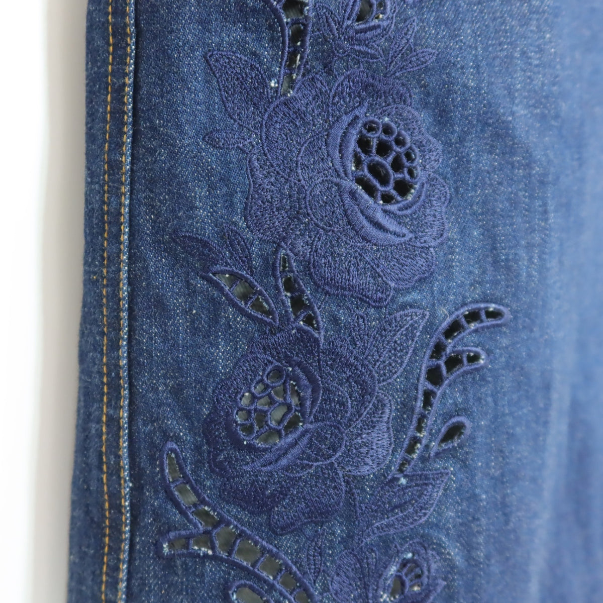 【美品】ピンクハウス★バラの刺繍が目を惹く♪レース デザインポケット デニムスカート 大きいサイズL ブルー系 z19912
