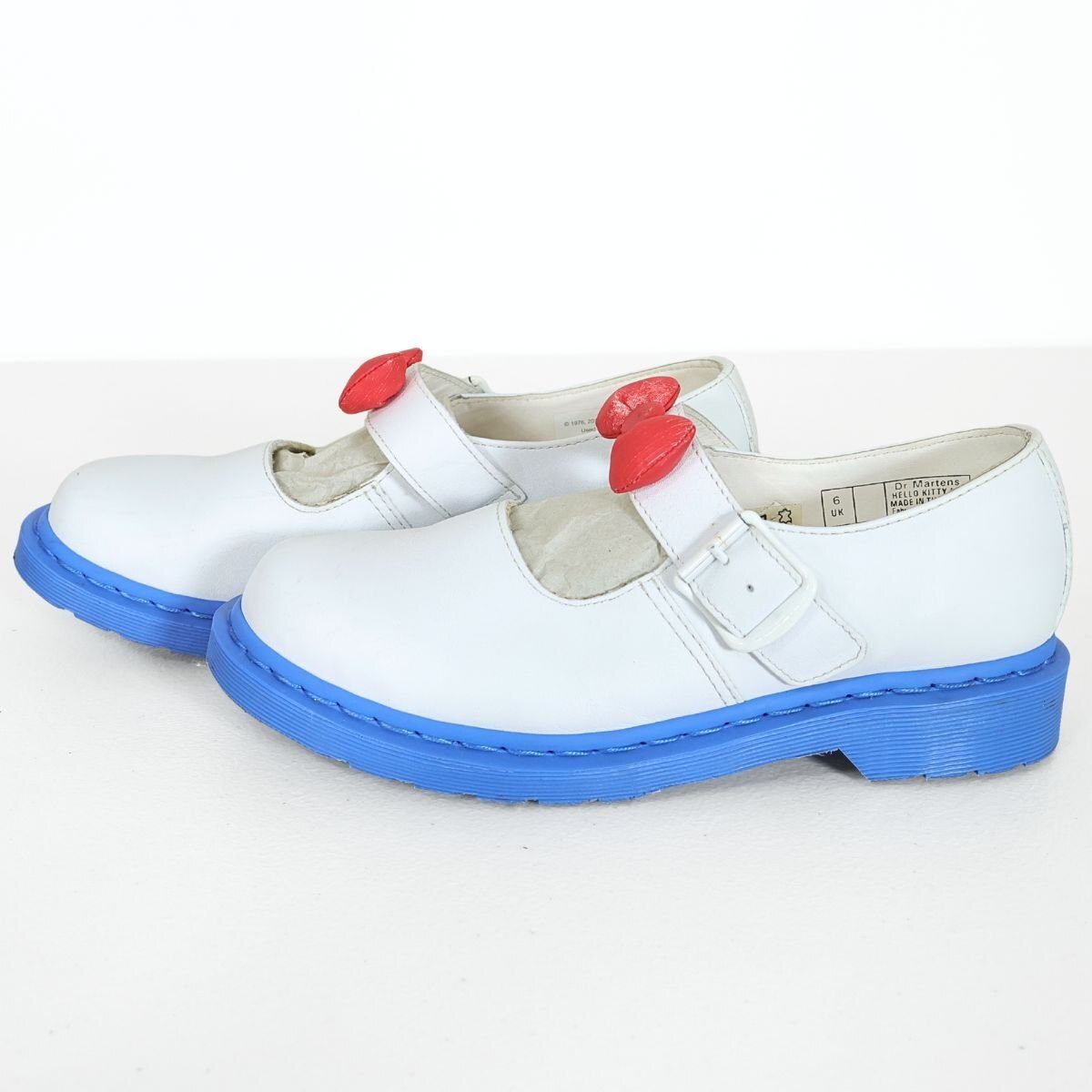 【希少】Dr.Martens×Hello Kitty★限定コラボシューズ トート・缶バッジ付 UK6(25cm前後) 白系＊sh166