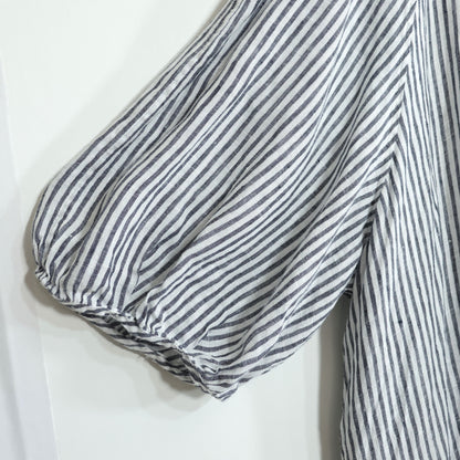 【美品】23区★麻100％♪半袖オーバーブラウス シャツ 大きいサイズ44 白×グレー系 ストライプ柄 薄手 z22955