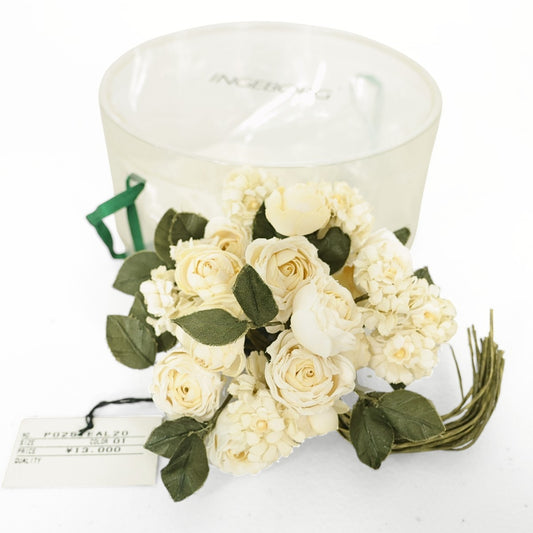 インゲボルグ★薔薇のブーケコサージュ ブローチ カメリア アイボリー系 ko154