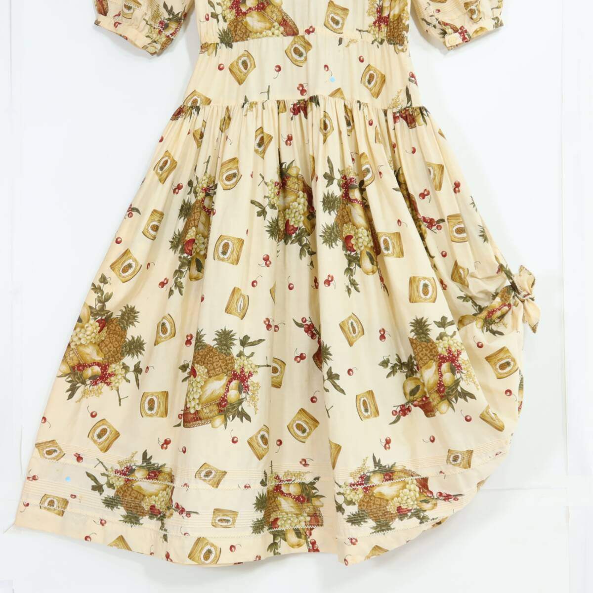 【レア！】カネコイサオ★可愛いフルーツバスケットpt♪ たくし上げワンピース ボタン前開き パイナップル クリーム色系 z20043
