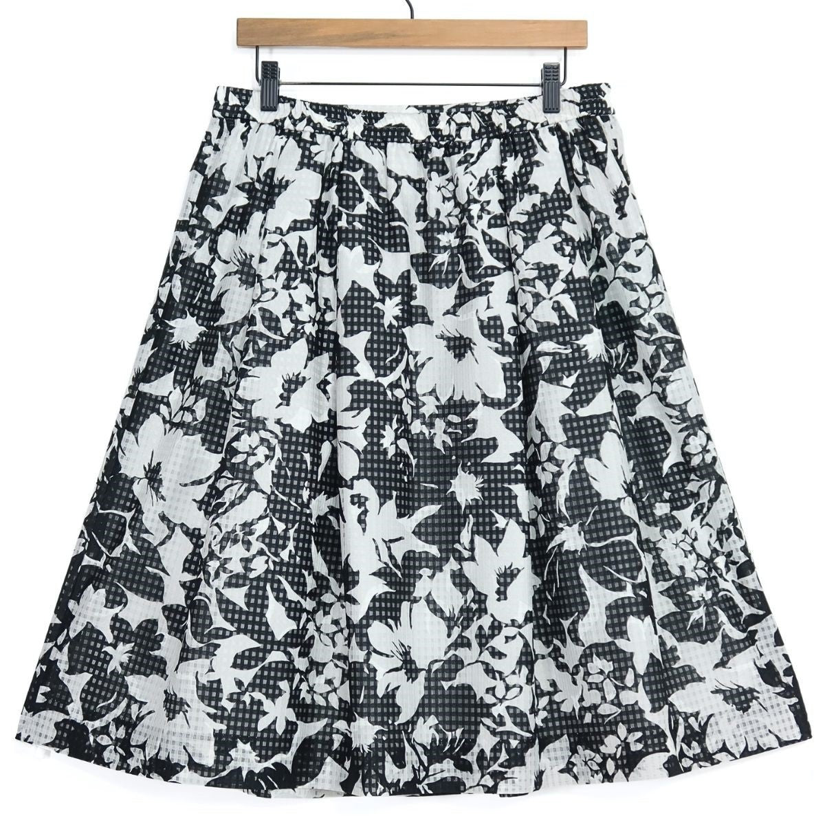 【美品】レリアン★涼しげ♪透け感が美しいメッシュ風ギャザースカート 大きいサイズ13+ 黒系 格子に花柄 薄手 z20954