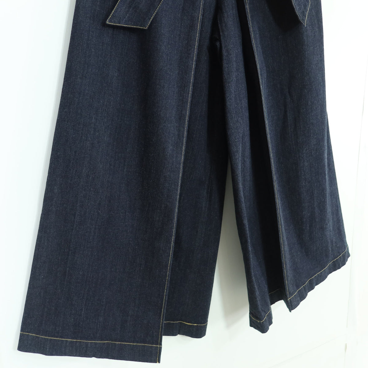 【美品・紙タグ付】ピンクハウス★ラップ風♪綺麗なインディゴブルー♪ワイドデニム 大きいサイズ4(L) 紺系 z19637