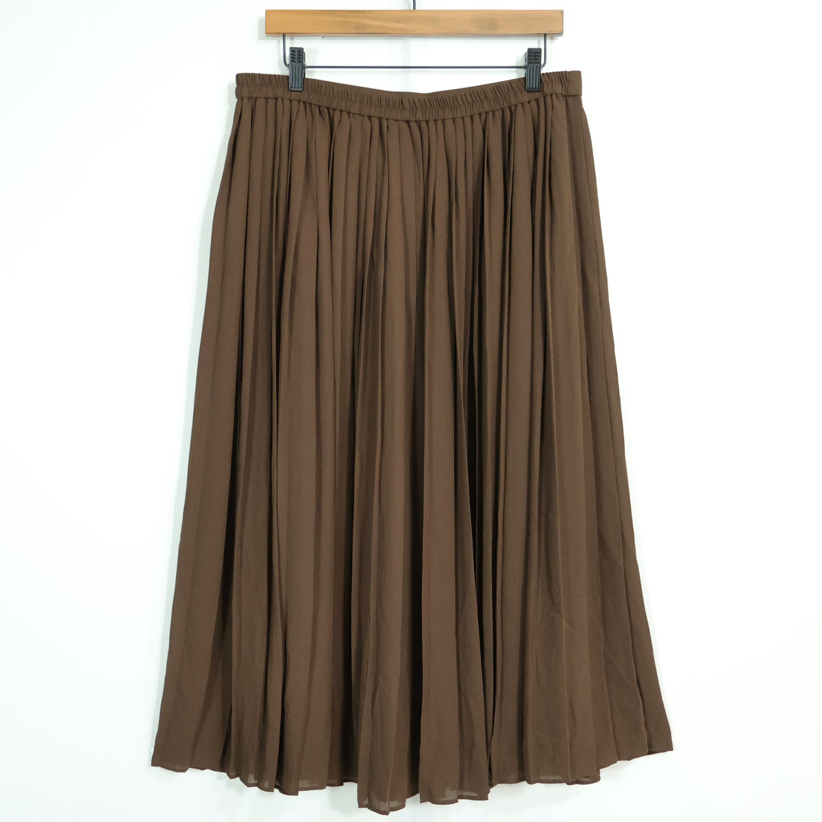 【新品タグ付】UNIQLO★シフォンプリーツロングスカート♪裏地付き 大きいサイズXXL ブラウン系 z22883