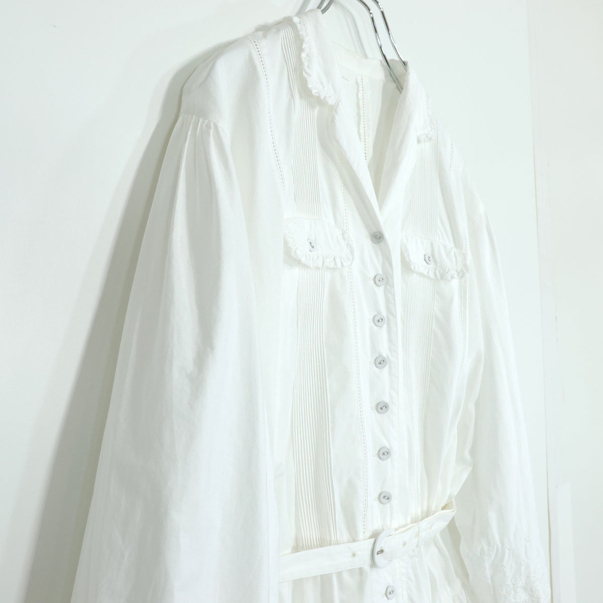 ピンクハウス★お花の刺しゅう♪長袖シャツワンピース 白系 前開き 薄手 はしごレースも♪z22158