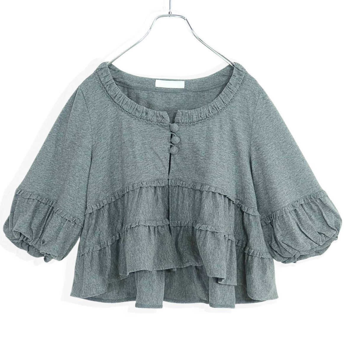 【美品】ピンクハウス★肌触りのいいフリル付きトップス♪くるみボタン ショート丈カーディガン グレー系 *z19647