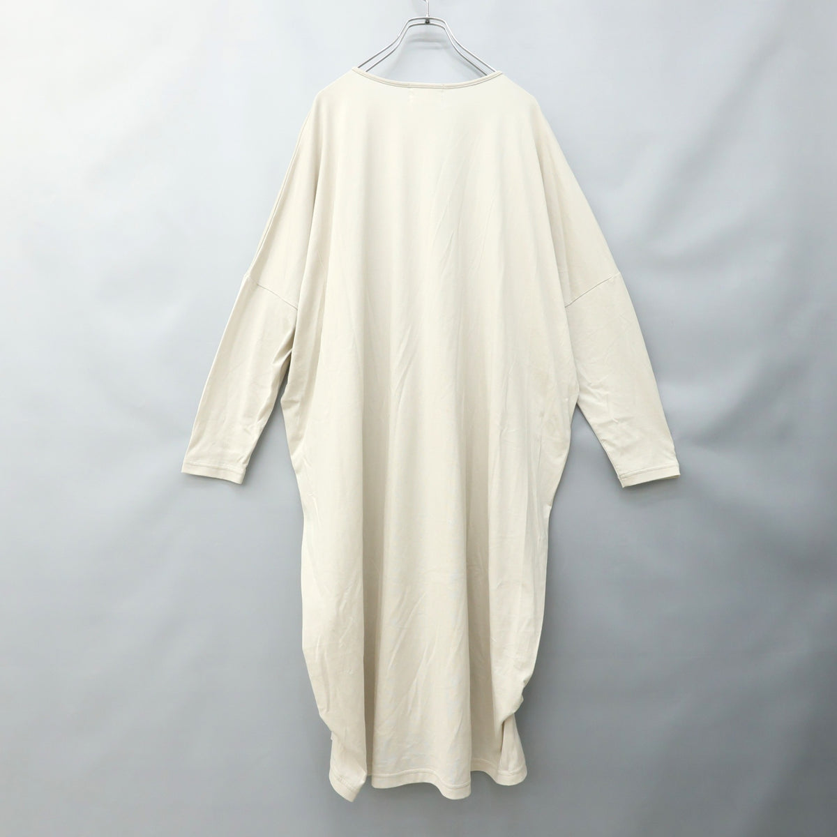 【新品タグ付】HUIS★上質なスビンコットン素材♪長袖 コクーンワンピース カットソー ライトベージュ系 z23422