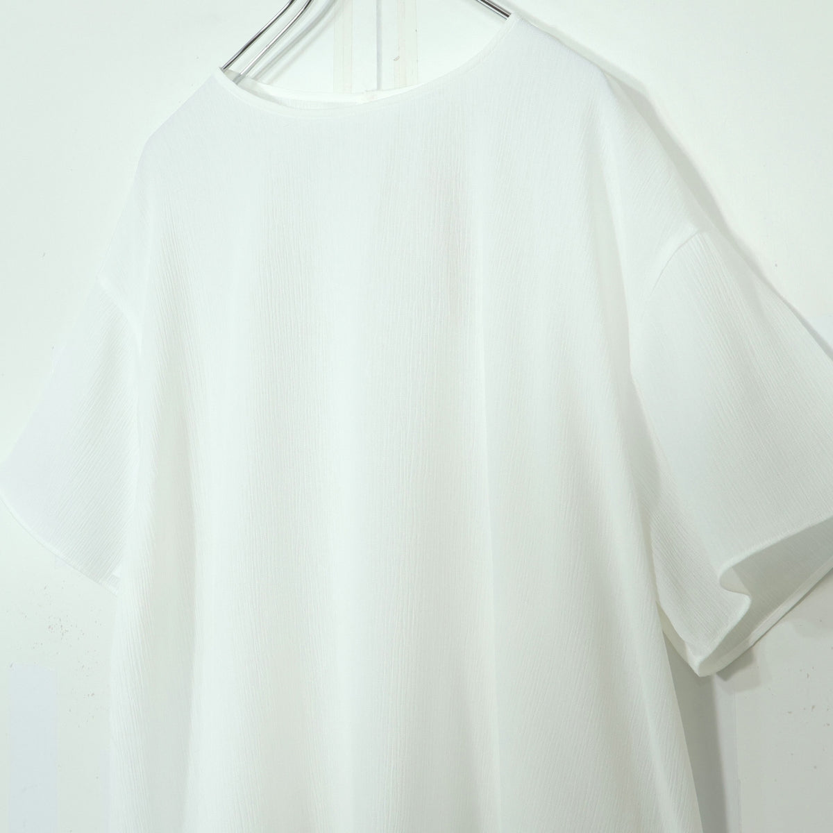 【タグ付き美品！】ユニクロ★さらさら涼し気♪ ブラウスTシャツ 半袖 大きいサイズ3XL 白系 z22261