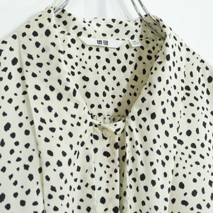 【新品タグ付】ユニクロ★パンサー♪ボウタイブラウス ノースリーブ 大きいサイズ3XL オフ白系 前開き 薄手 z22856