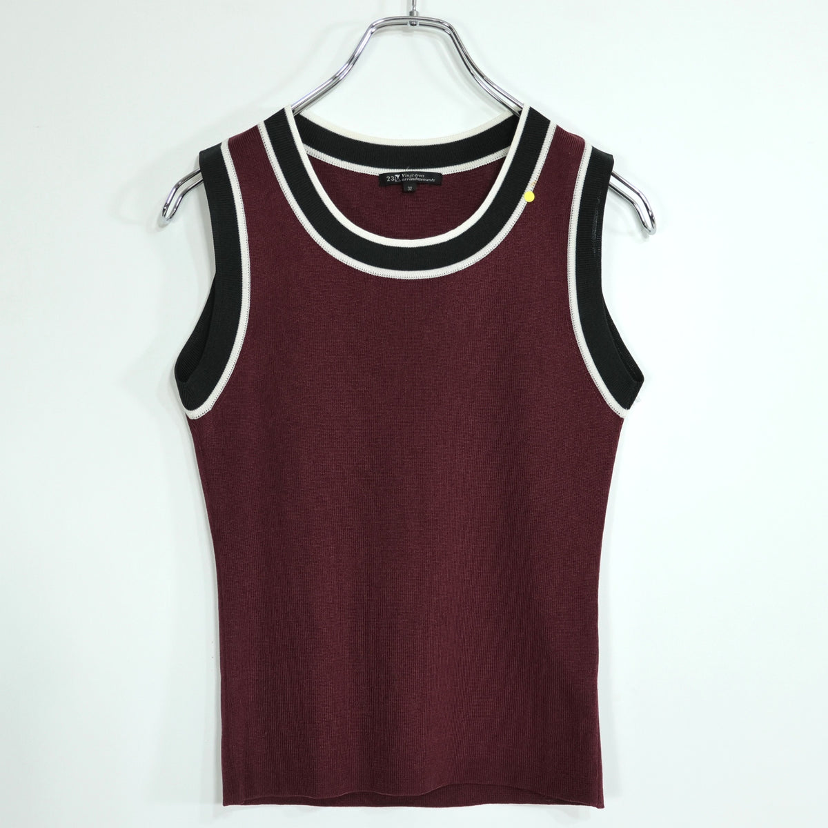 【美品】23区★ヘルシーな気品漂うノースリーブニット♪配色ライン ベスト サイズ32 ボルドー系 z23021