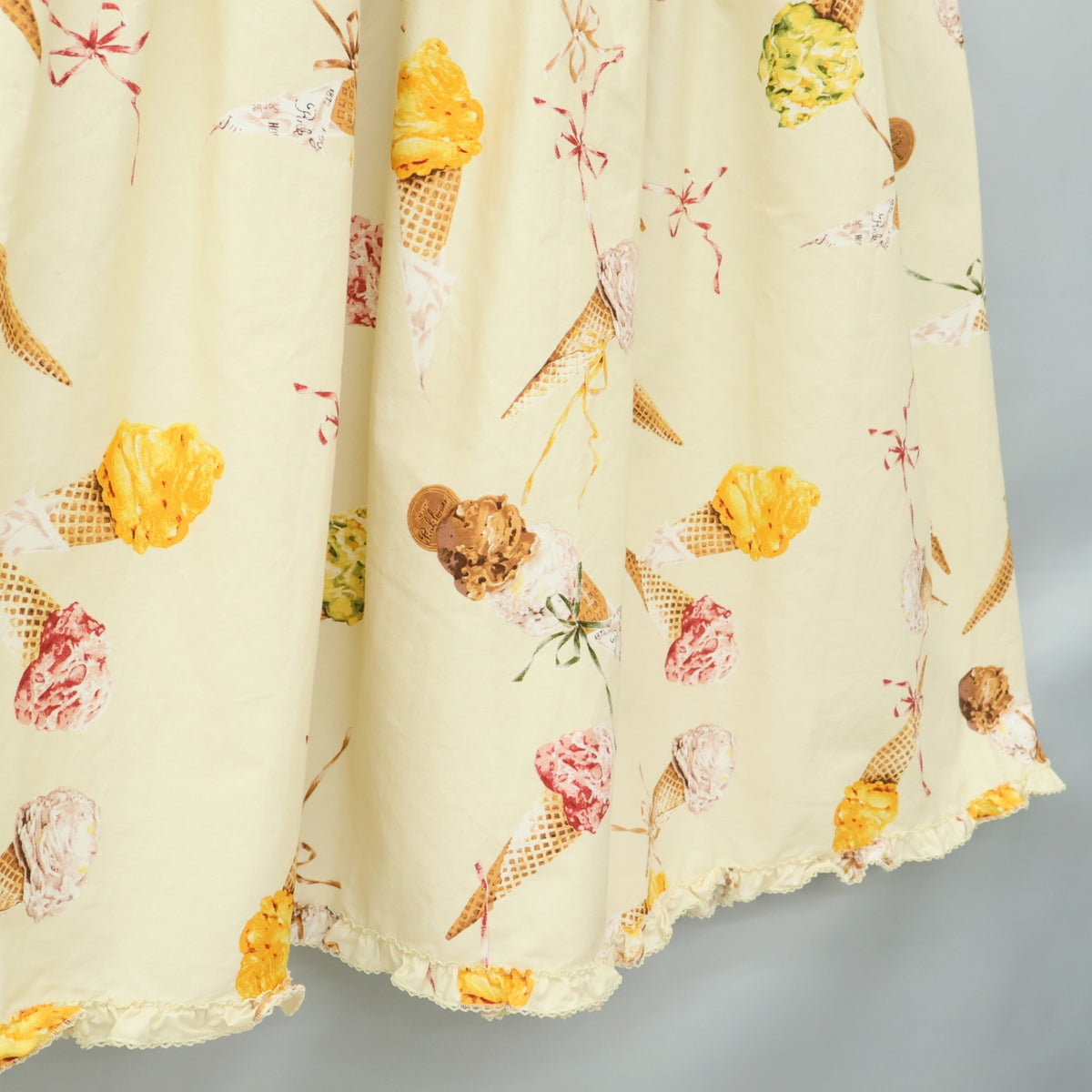 【美品】ピンクハウス★アイスクリームpt♪ふんわり半袖ワンピース 薄黄色系 フリル&リボン♪薄手 z23281